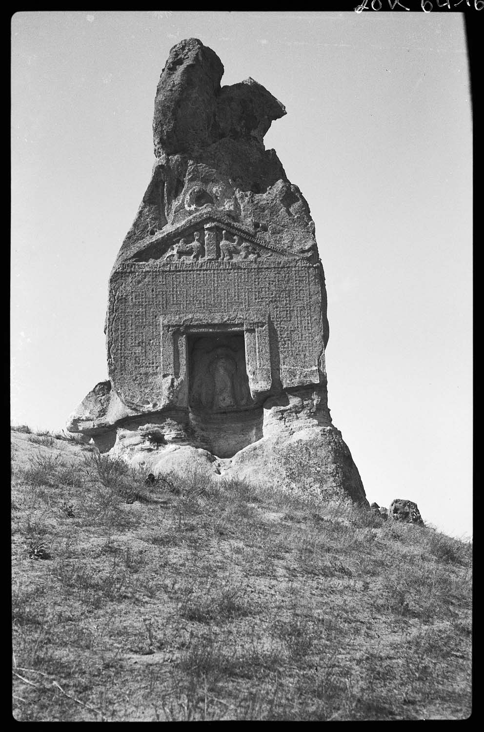 Vue du monument de face